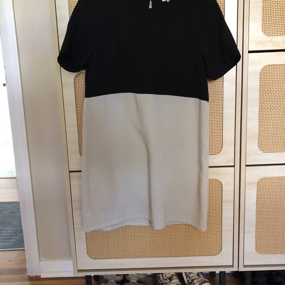TOBI White Black Color Block Shift Dress T-Shirt Dress Size Small - Picture 2 of 2